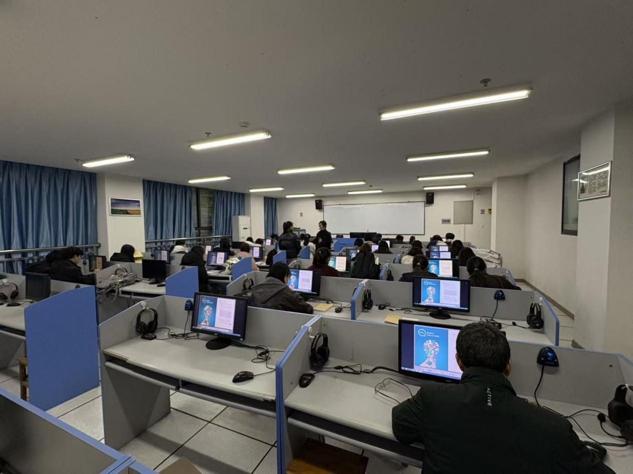 bevitor伟德国际1946吉首校区顺利开展开学第一周教学检查工作